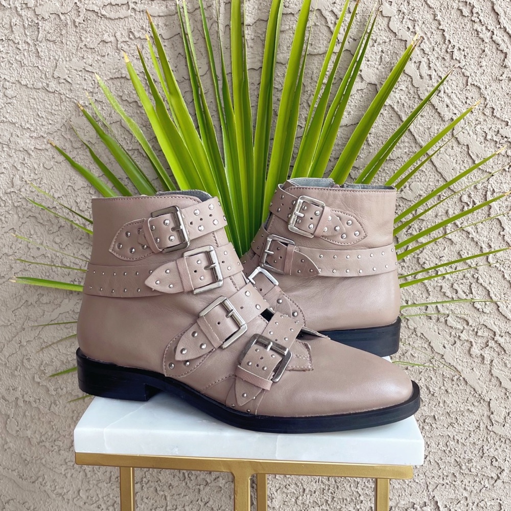 TOPSHOP NWOT Taupe Gray Tan Studded Buckle Amelia Paige Combat Boots Booties 40 - Picture 1 of 11